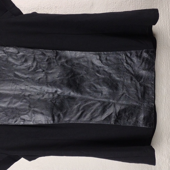 Hal Rubenstein Black Leather Rayon Square Neckline Short Sleeve Waist Length Top - Picture 3 of 13